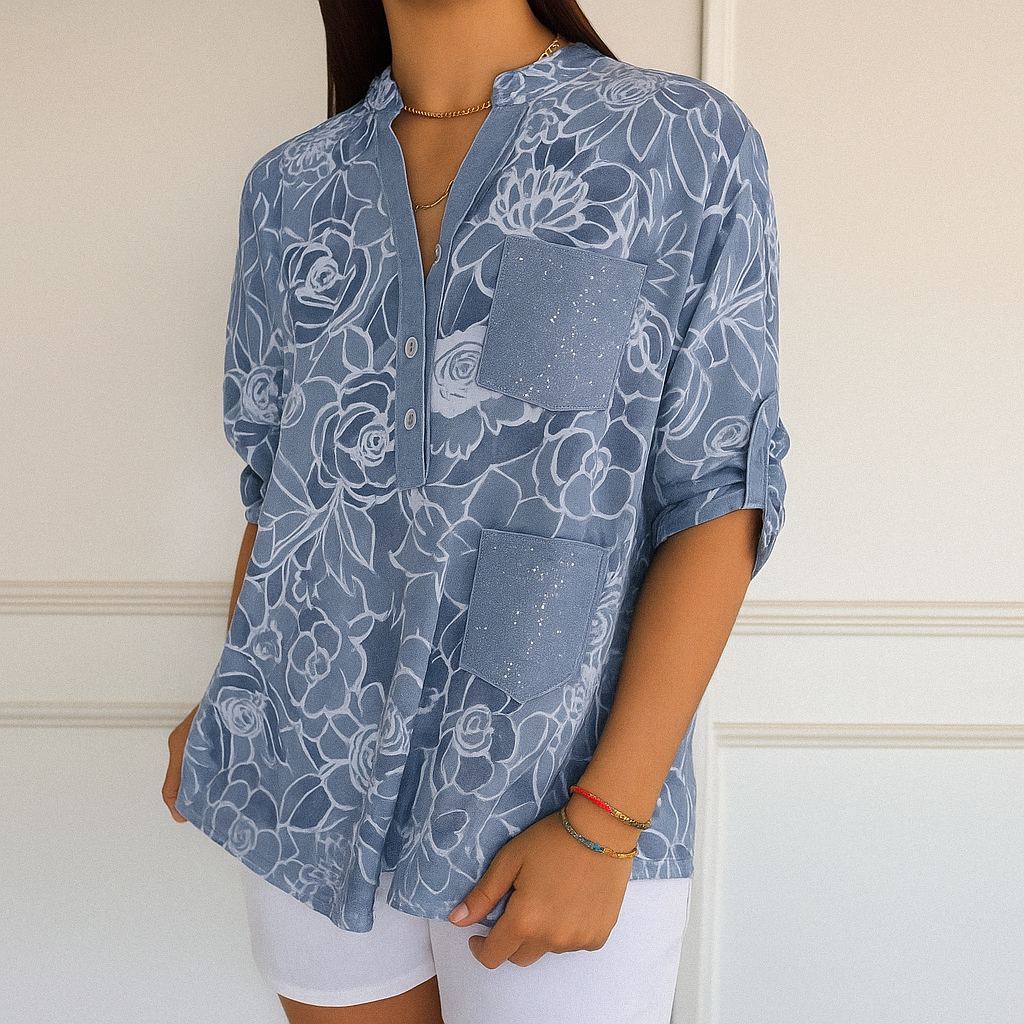 20250830_1116_BlauweBloemenblouse_remix_01k3xrqq2jf3qve3vr3e3hxj06.png