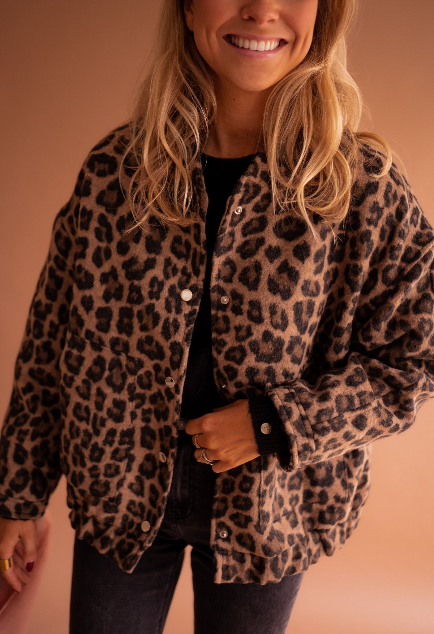 luna-trendy-jasje-met-luipaardprint-914220_88a6a59a-5868-45a2-9470-d0d265e2b3a3.jpg